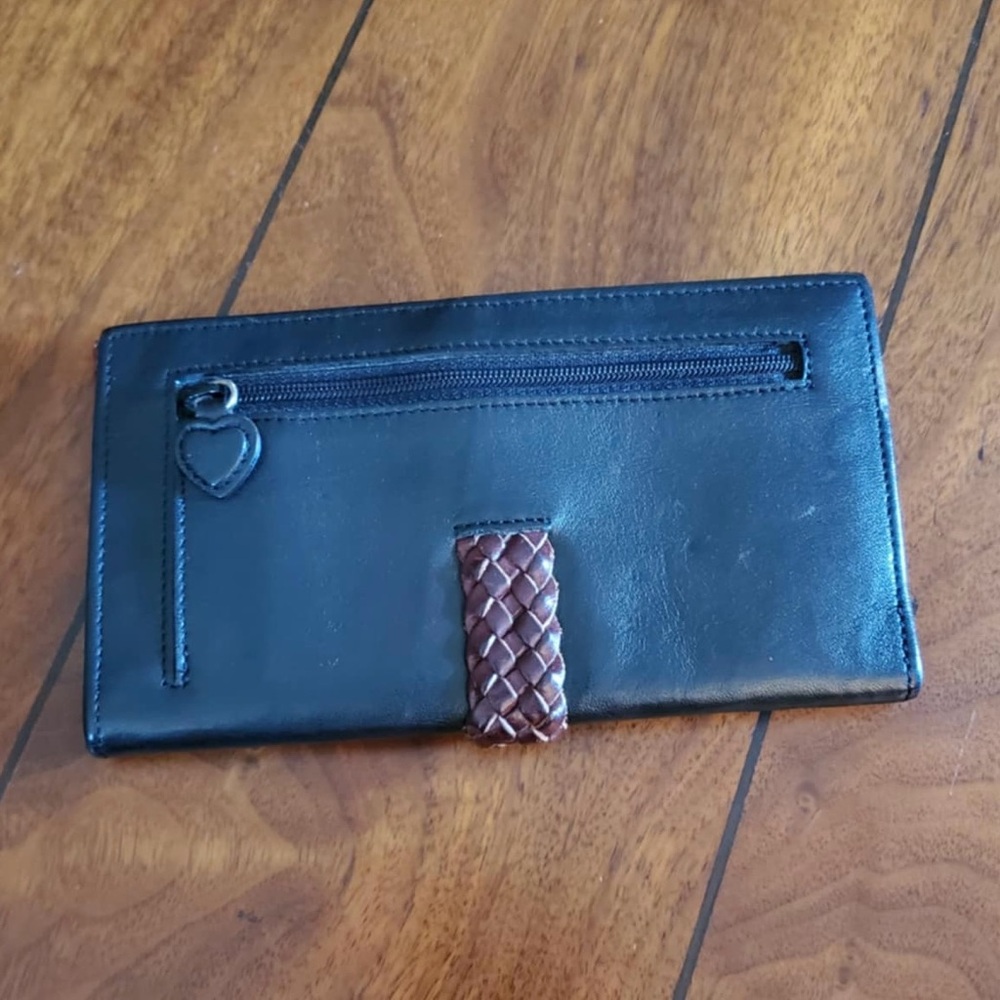 BRIGHTON Vintage Heart Folio Leather Wallet - Picture 3 of 6